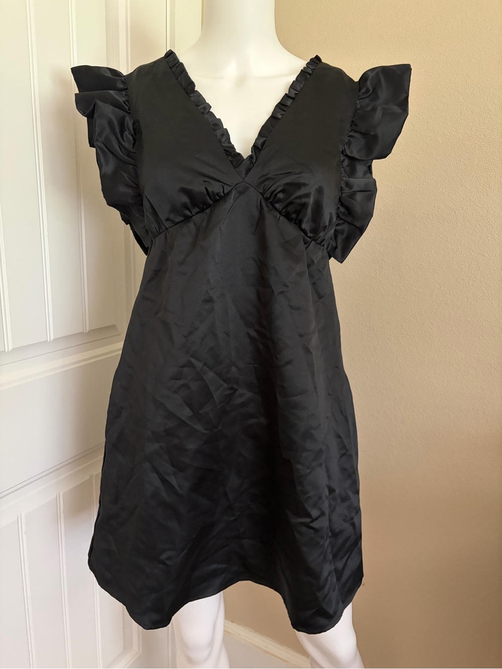 Black Babydoll Ruffle Sleeve Backless Mini Dress